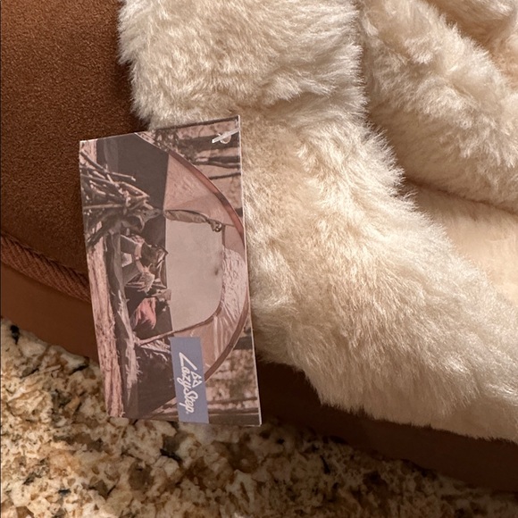 Cozy Chestnut Women's Platform Slippers New Boutique Comfy Soft Faux Fur - Picture 4 of 5